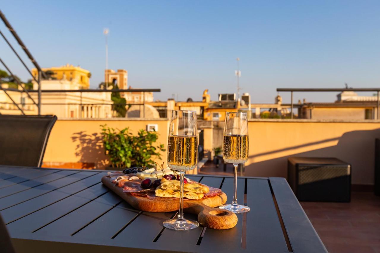 Готель Vivilo Roma Trevi - Luxury Experience - Private Jacuzzi On Terrace - Insane View Екстер'єр фото