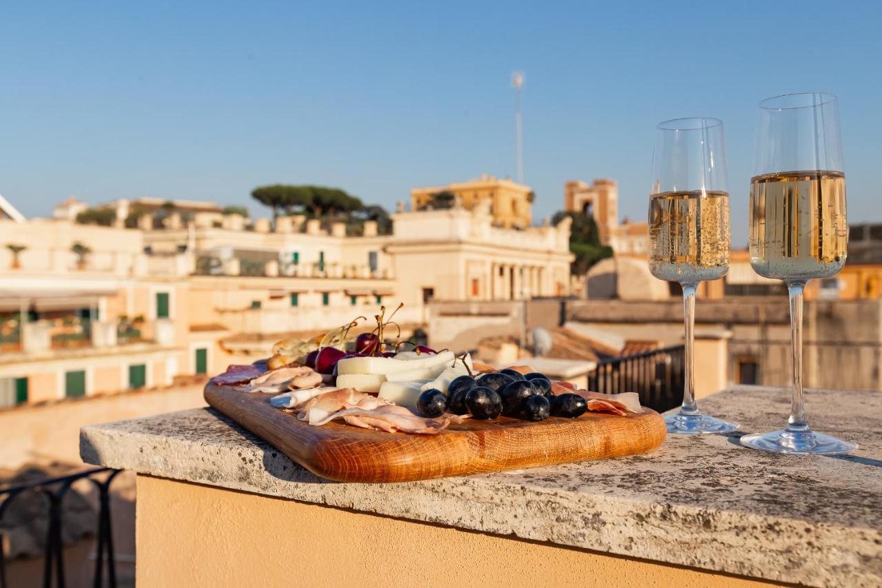 Готель Vivilo Roma Trevi - Luxury Experience - Private Jacuzzi On Terrace - Insane View Екстер'єр фото